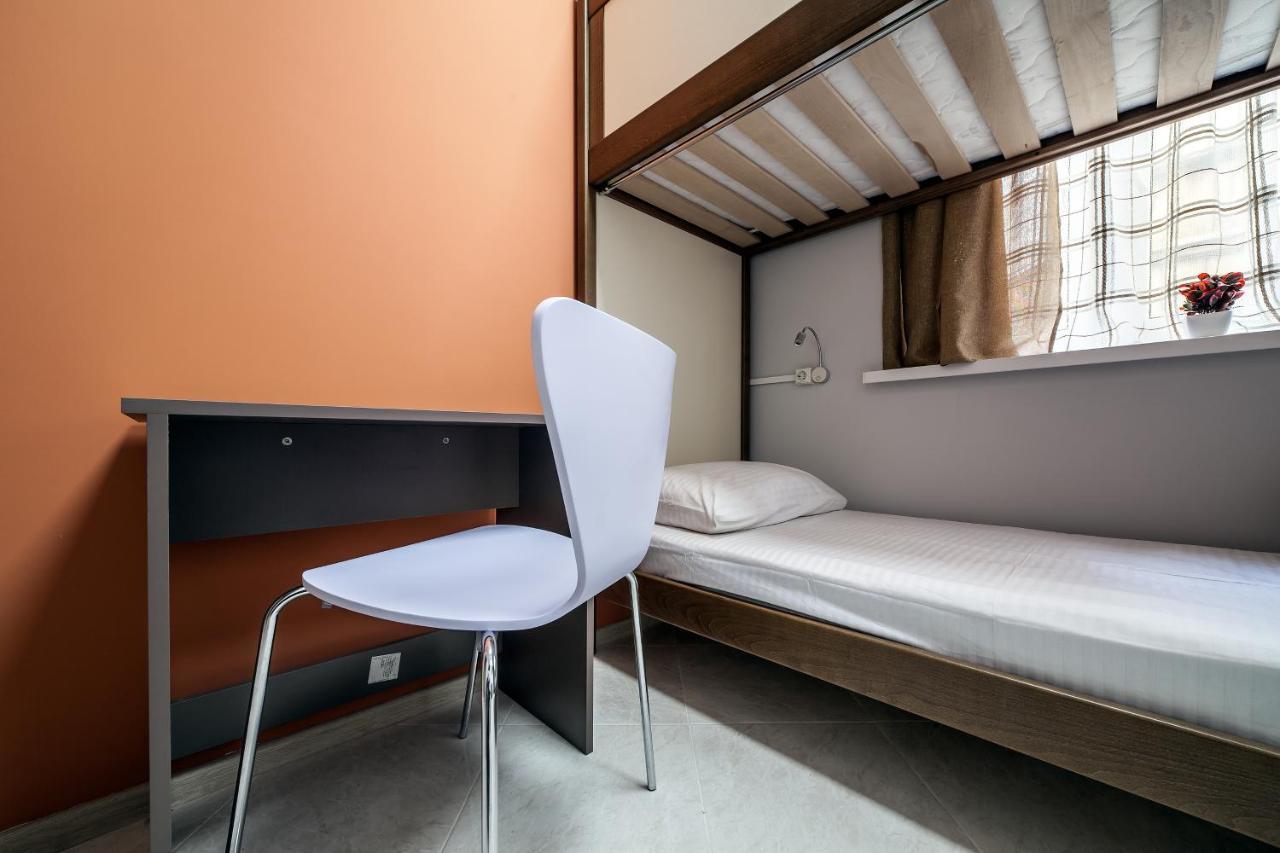 Ostriv Hostel Лвив Екстериор снимка
