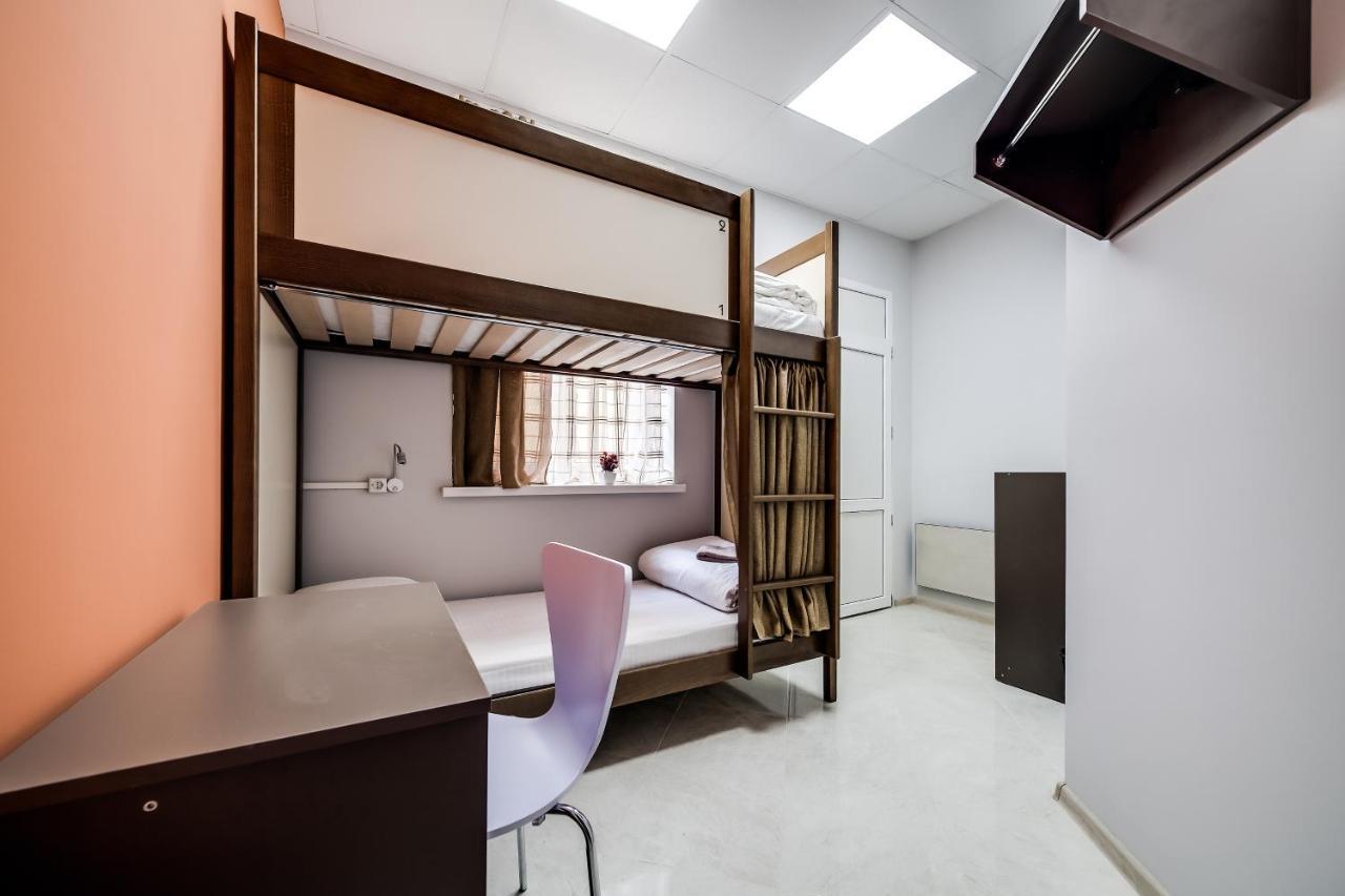 Ostriv Hostel Лвив Екстериор снимка