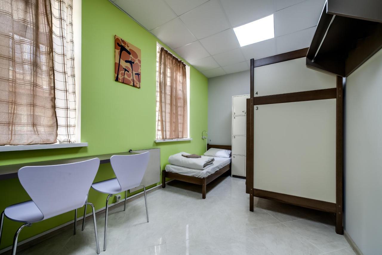 Ostriv Hostel Лвив Екстериор снимка