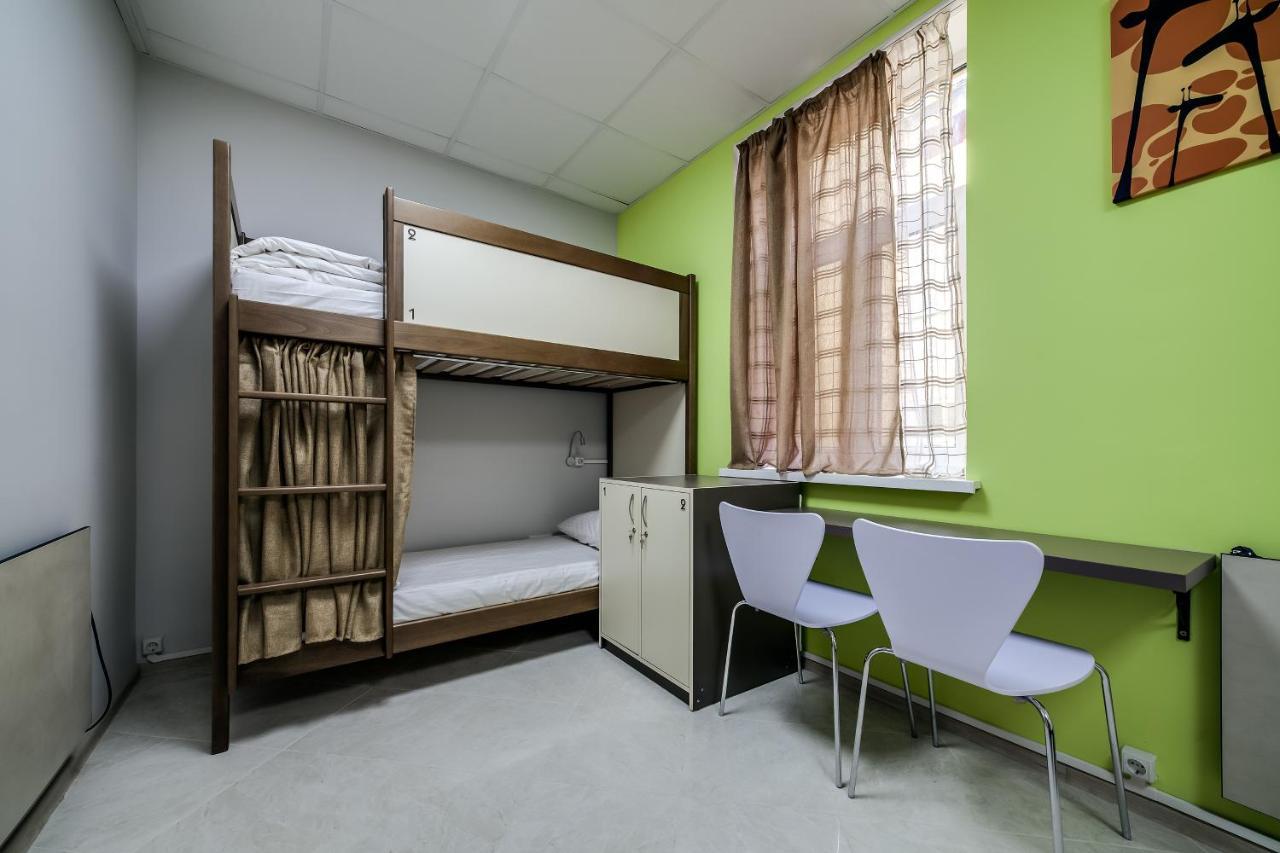 Ostriv Hostel Лвив Екстериор снимка