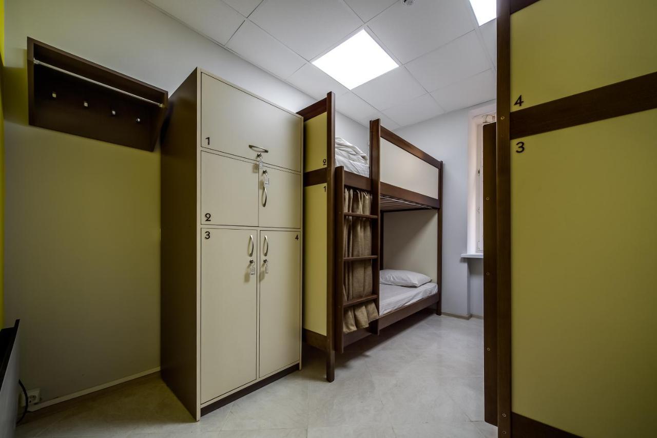 Ostriv Hostel Лвив Екстериор снимка