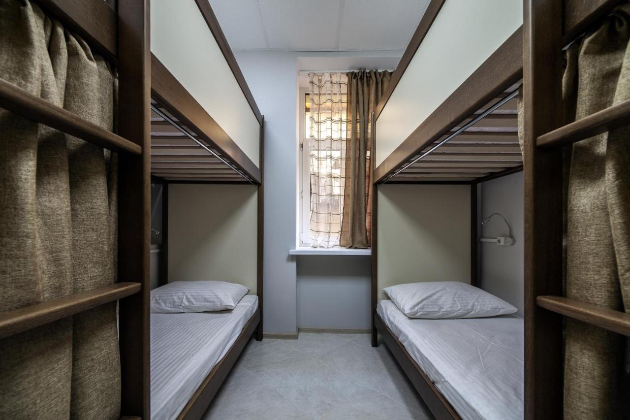 Ostriv Hostel Лвив Екстериор снимка