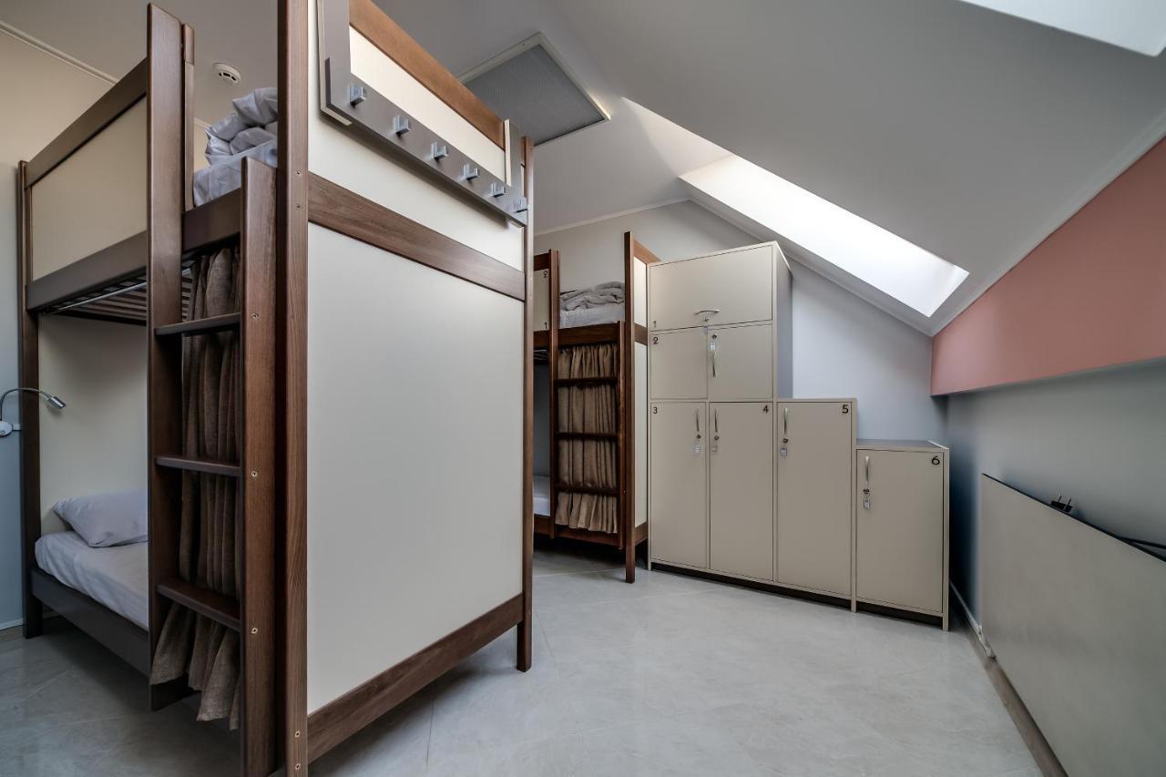 Ostriv Hostel Лвив Екстериор снимка
