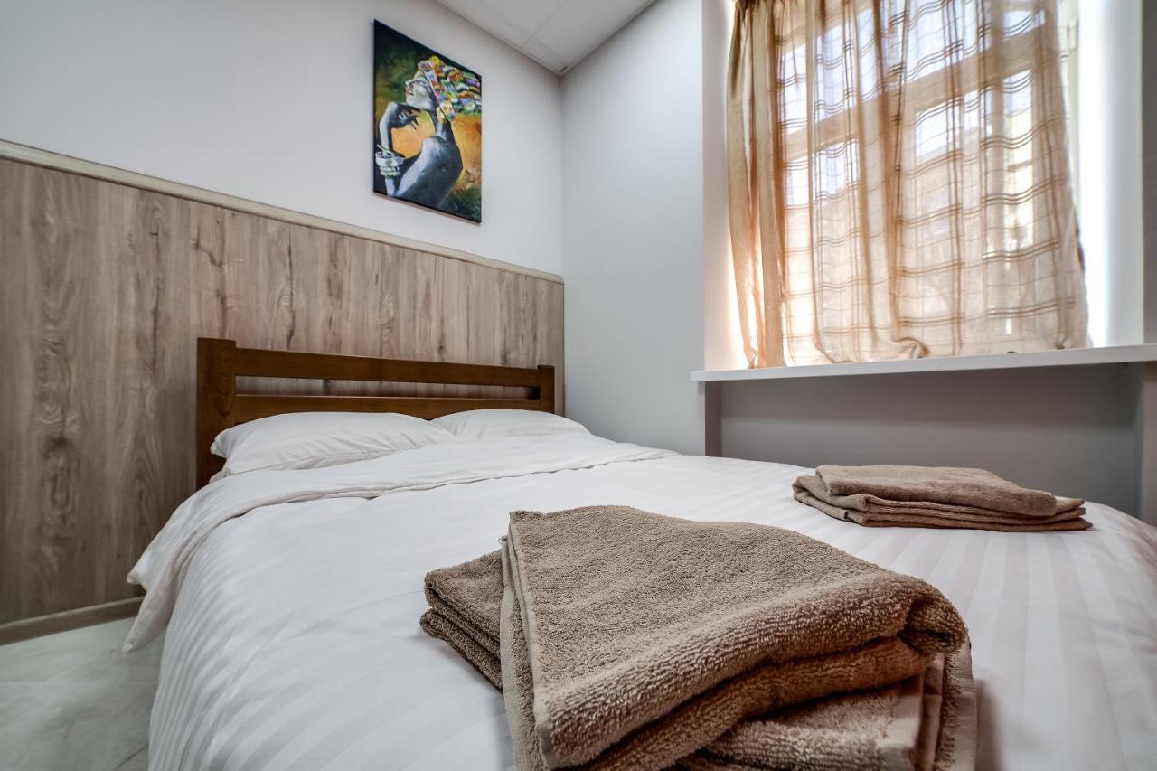 Ostriv Hostel Лвив Екстериор снимка