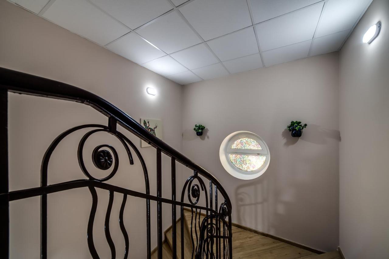 Ostriv Hostel Лвив Екстериор снимка