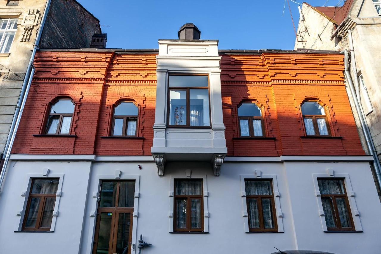 Ostriv Hostel Лвив Екстериор снимка